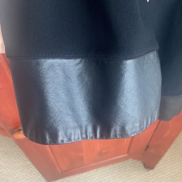 Boston Proper Black shirt with faux leather trim, size small - Picture 4 of 4